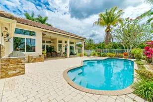 712 Verona Ct, Weston, FL 33326 - Photo 4