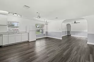 180 SE Serenata Ct, Port Saint Lucie, FL 34983 - Photo 8