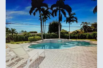 70 SE 10th Street, Pompano Beach, FL 33060 - Photo 1