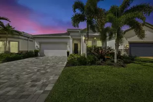10332 Northbrook Cir, Palm Beach Gardens, FL 33412 - Photo 4