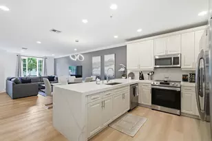 1050 E Heritage Club Cir, Delray Beach, FL 33483 - Photo 4