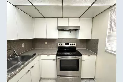 15600 NW 7th Avenue #516, Miami, FL 33169 - Photo 2