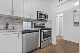 8280 SW 24th St, North Lauderdale, FL 33068 - Photo 16