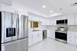 2480 Presidential Way, West Palm Beach, FL 33401 - Photo 8