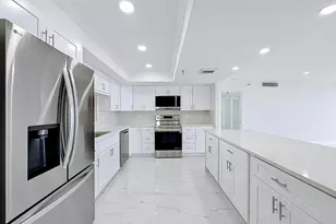 2480 Presidential Way, West Palm Beach, FL 33401 - Photo 8
