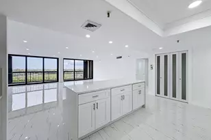 2480 Presidential Way, West Palm Beach, FL 33401 - Photo 10