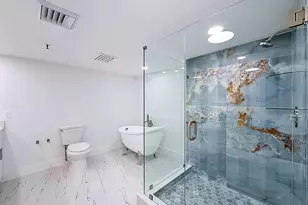 2480 Presidential Way, West Palm Beach, FL 33401 - Photo 1