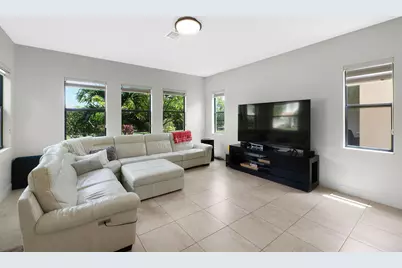 11795 Waterway Circle, Parkland, FL 33076 - Photo 10