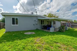 762 Gardenia Dr, Royal Palm Beach, FL 33411 - Photo 20