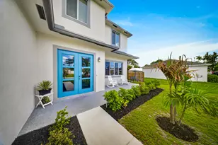 1633 SW Davis St, Port Saint Lucie, FL 34953 - Photo 2