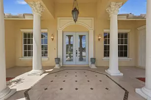 2199 SE Heathwood Cir, Port Saint Lucie, FL 34952 - Photo 4