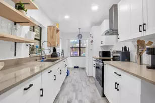 8202 NW 100th Dr, Tamarac, FL 33321 - Photo 14