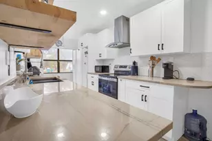 8202 NW 100th Dr, Tamarac, FL 33321 - Photo 16