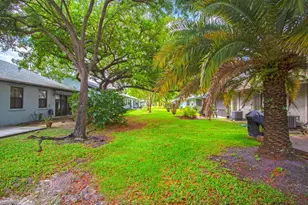 8202 NW 100th Dr, Tamarac, FL 33321 - Photo 36