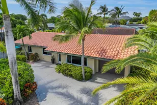 2401 NE 17th Terrace, Wilton Manors, FL 33305 - Photo 2