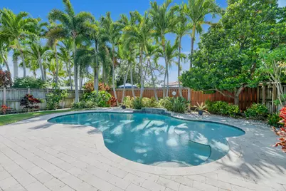 2401 NE 17th Terrace, Wilton Manors, FL 33305 - Photo 1