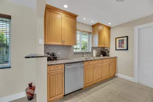 2401 NE 17th Terrace, Wilton Manors, FL 33305 - Photo 12