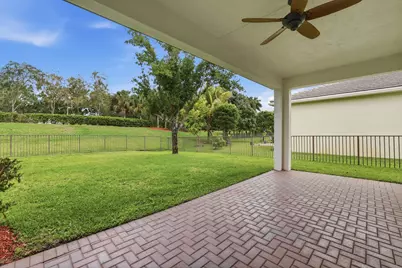 2106 Belcara Court, West Palm Beach, FL 33411 - Photo 24