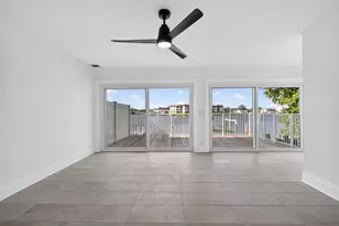 624 Southwind Cir, North Palm Beach, FL 33408 - Photo 2