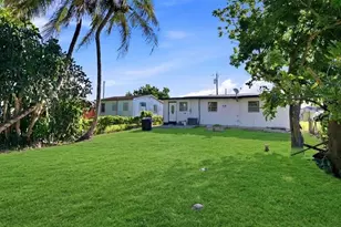 270 SW 10th Ave, South Bay, FL 33493 - Photo 30