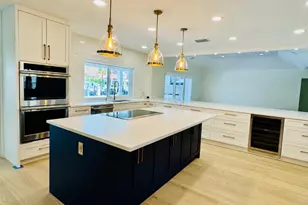 885 Nafa Dr, Boca Raton, FL 33487 - Photo 8