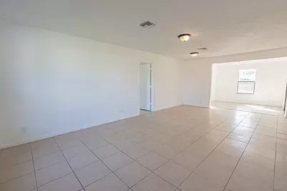 993 SW Cecil Lane, Port Saint Lucie, FL 34953 - Photo 4