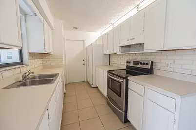 993 SW Cecil Lane, Port Saint Lucie, FL 34953 - Photo 8