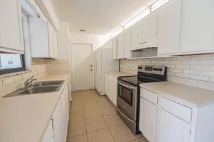 993 SW Cecil Ln, Port Saint Lucie, FL 34953 - Photo 8
