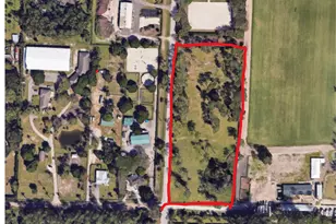 392 F Rd, Loxahatchee, FL 33470 - Photo 1