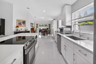 5501 Grande Palm Cir, Delray Beach, FL 33484 - Photo 8
