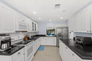 5 Westgate Ln, Boynton Beach, FL 33436 - Photo 6