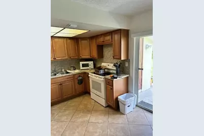 1675 E Breezy Lane, West Palm Beach, FL 33417 - Photo 40