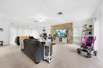 1675 E Breezy Lane, West Palm Beach, FL 33417 - Photo 18