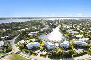 934 NW Spruce Ridge Dr, Stuart, FL 34994 - Photo 24