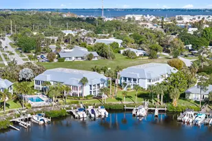 934 NW Spruce Ridge Dr, Stuart, FL 34994 - Photo 2
