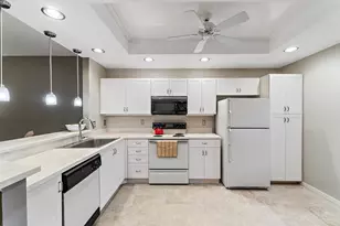 6503 SE Williamsburg Dr, Hobe Sound, FL 33455 - Photo 4