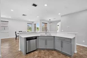 1464 NW Leonardo Cir, Port Saint Lucie, FL 34986 - Photo 20