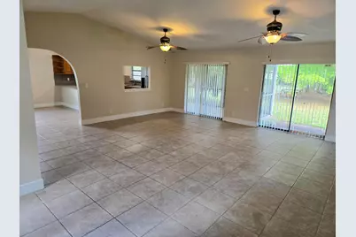 3921 NW 114th Avenue, Coral Springs, FL 33065 - Photo 10