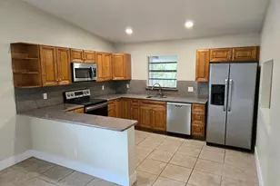 3921 NW 114th Ave, Coral Springs, FL 33065 - Photo 4