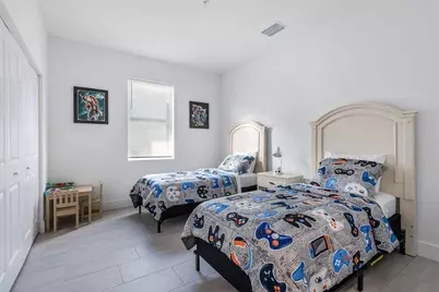 2677 Hiawatha Avenue, West Palm Beach, FL 33409 - Photo 12