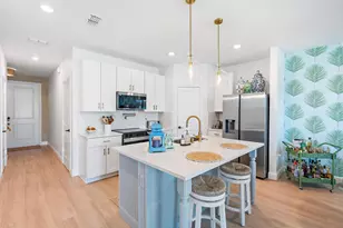 327 SE Halifax Ln, Stuart, FL 34994 - Photo 4