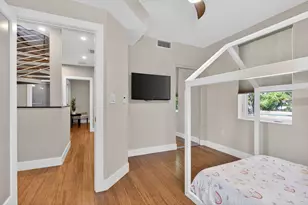 915 SE 2nd Ct, Fort Lauderdale, FL 33301 - Photo 56