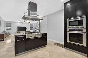 915 SE 2nd Ct, Fort Lauderdale, FL 33301 - Photo 46