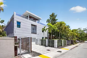 915 SE 2nd Ct, Fort Lauderdale, FL 33301 - Photo 2
