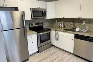 127 Flanders, Delray Beach, FL 33484 - Photo 8