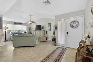 23 Lexington Ln W, Palm Beach Gardens, FL 33418 - Photo 18