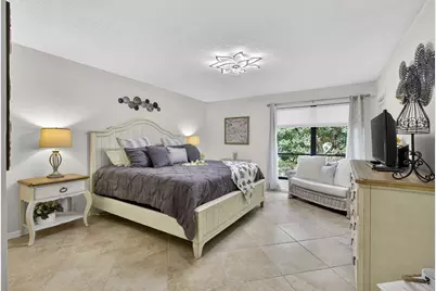 23 Lexington Lane W #B, Palm Beach Gardens, FL 33418 - Photo 10