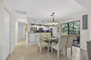 23 Lexington Ln W, Palm Beach Gardens, FL 33418 - Photo 22