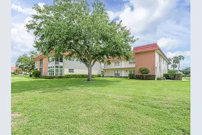 4 Vista Palm Lane #105, Vero Beach, FL 32962 - Photo 1