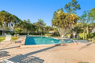 13105 Belhaven Ct, Wellington, FL 33414 - Photo 8